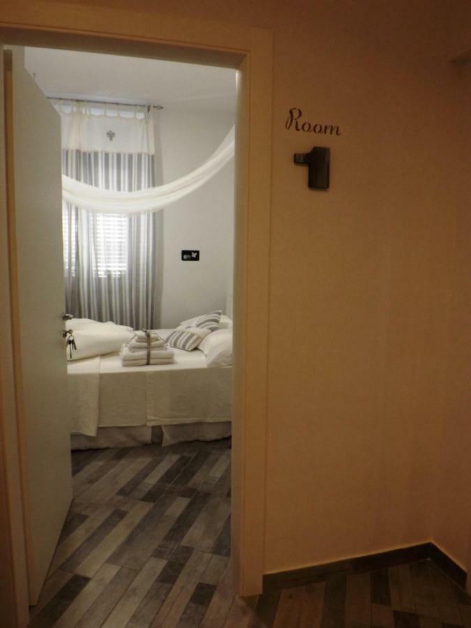 Bed and Breakfast Domus Alma Nápoles Exterior foto