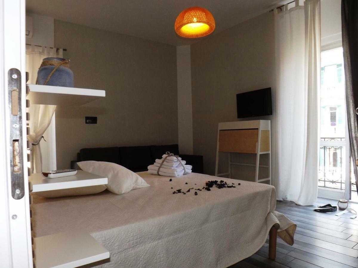 Bed and Breakfast Domus Alma Nápoles Exterior foto
